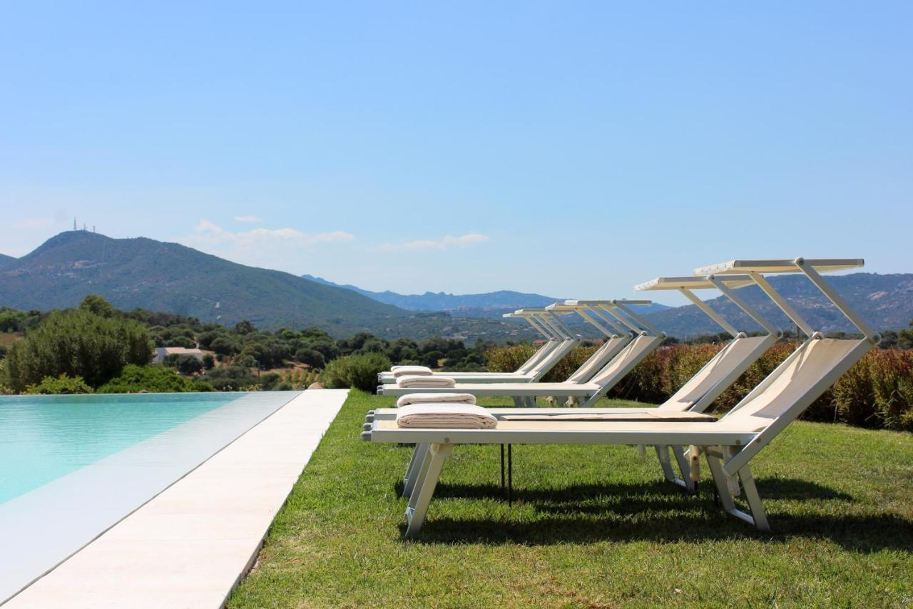 Albero Capovolto Bed & Breakfast Golfo Aranci Luaran gambar
