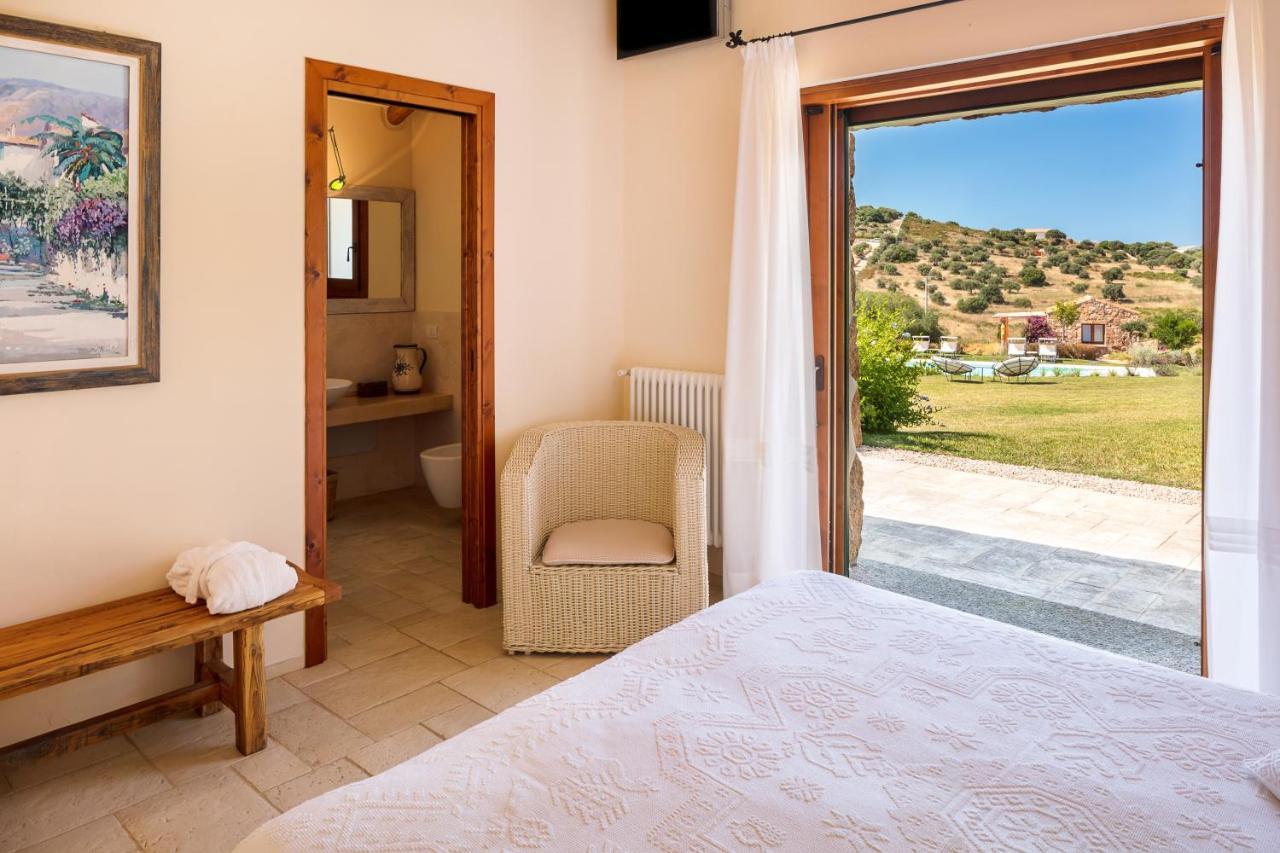 Albero Capovolto Bed & Breakfast Golfo Aranci Luaran gambar