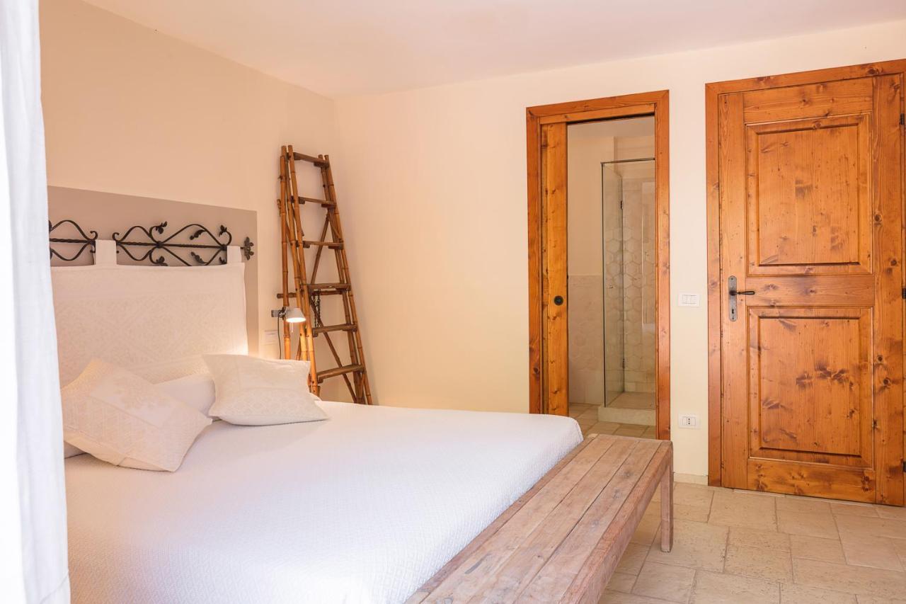 Albero Capovolto Bed & Breakfast Golfo Aranci Luaran gambar