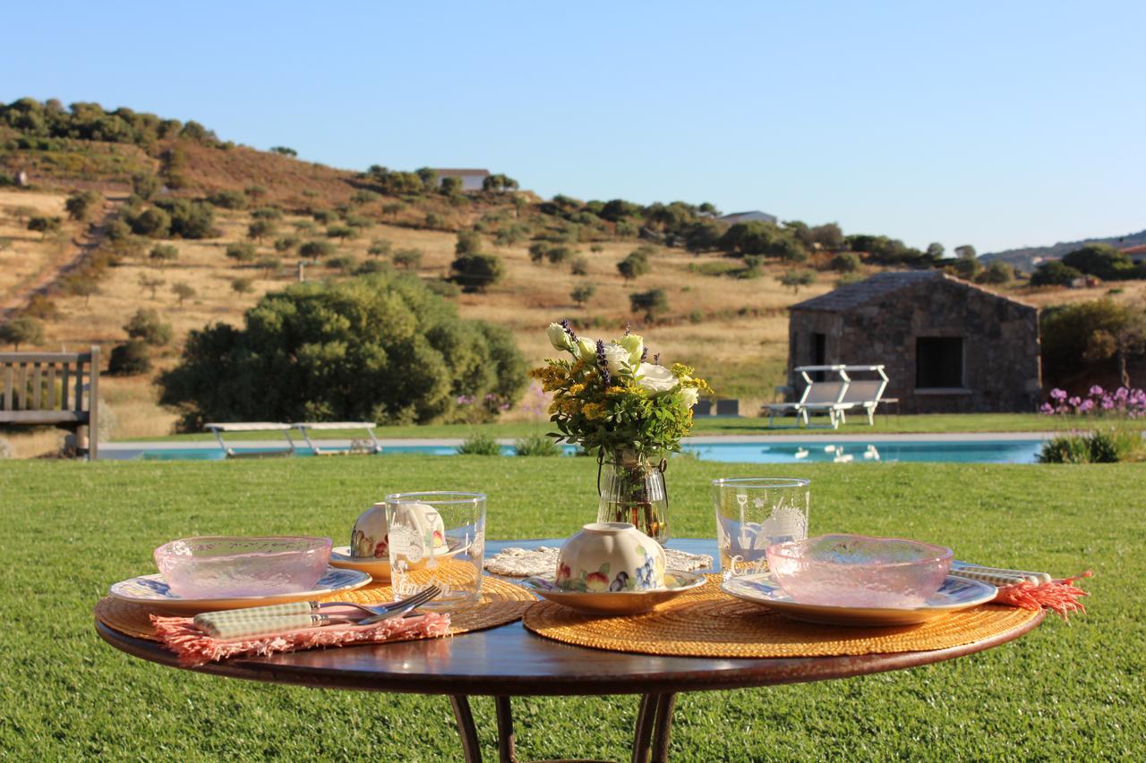Albero Capovolto Bed & Breakfast Golfo Aranci Luaran gambar